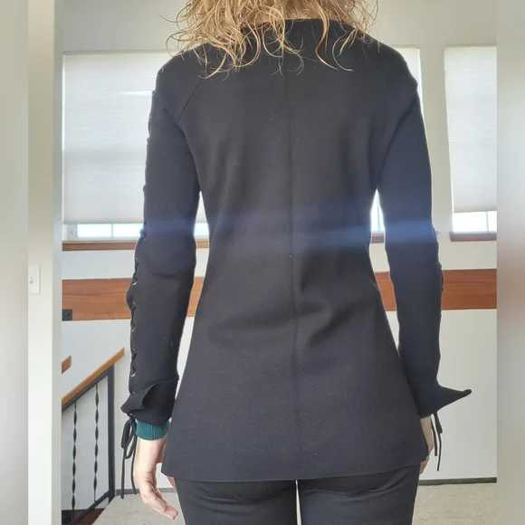 XS Anne Fontaine Sweater - Picture 4 of 9